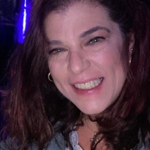 Meet your Posher, Denise